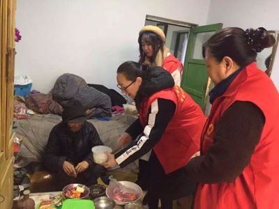 溫馨水餃，真情永恒——共青團青年志愿者為困難家庭送溫暖側記